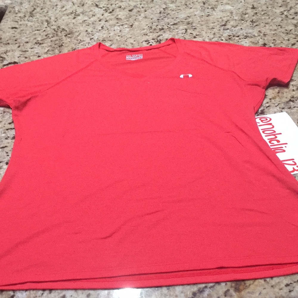 Under Armour tee